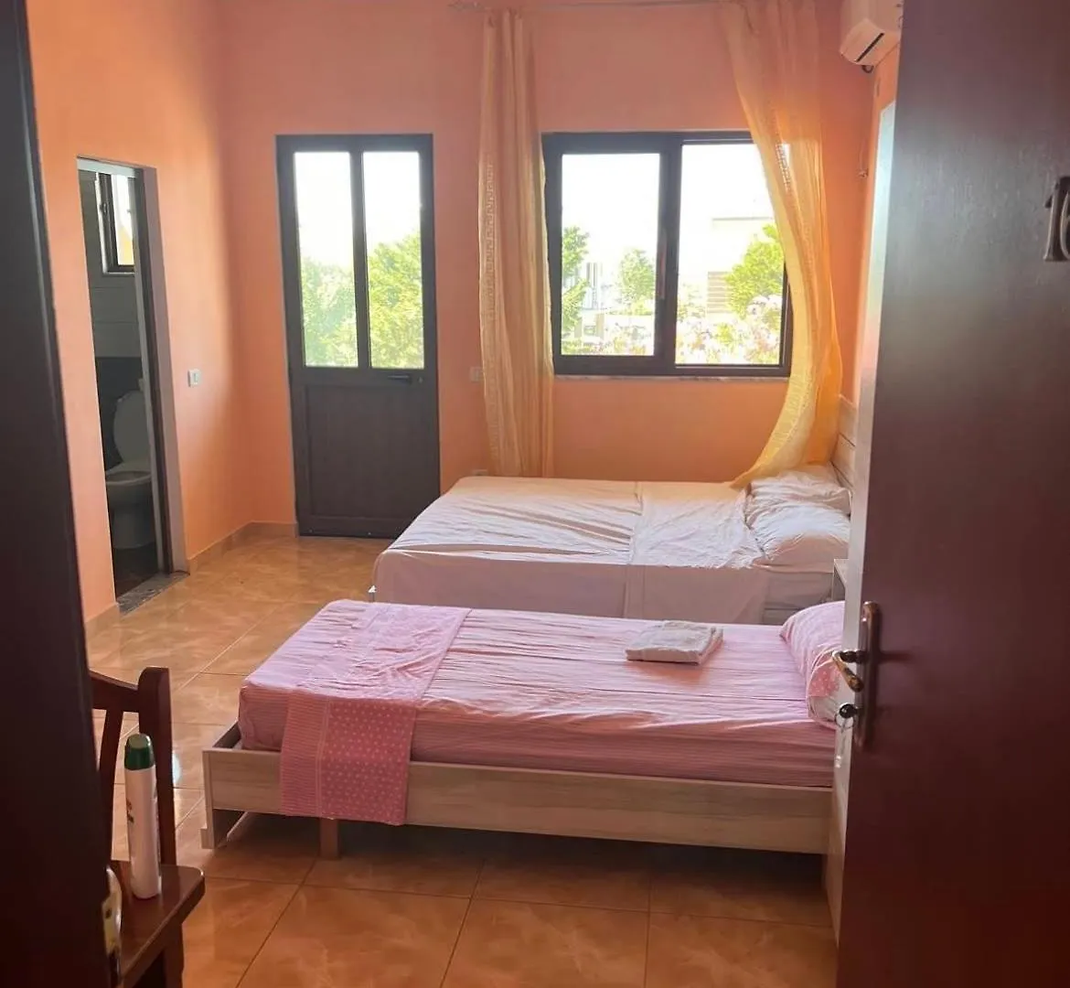Hotel Marino Baks-Rrjoll Lejlighedshotel